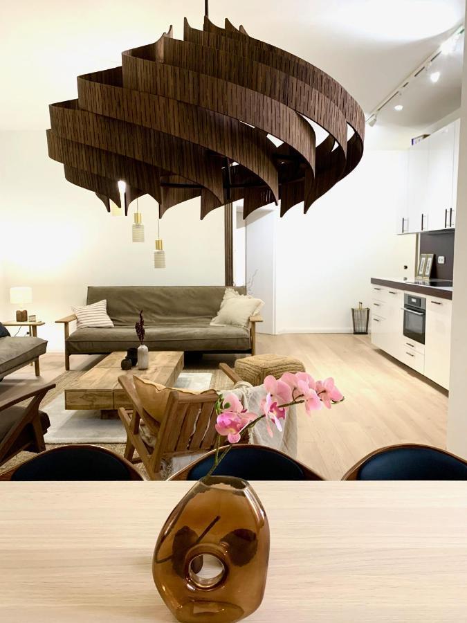 Cosy, Spacious, And Appartement *