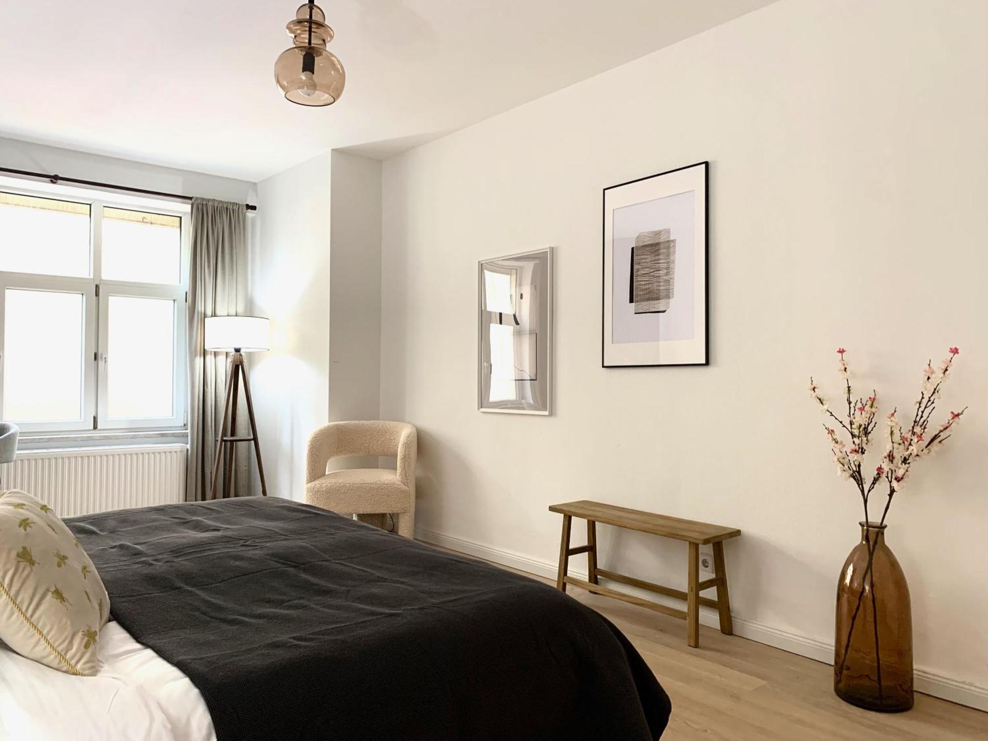 Cosy, Spacious, And Appartement