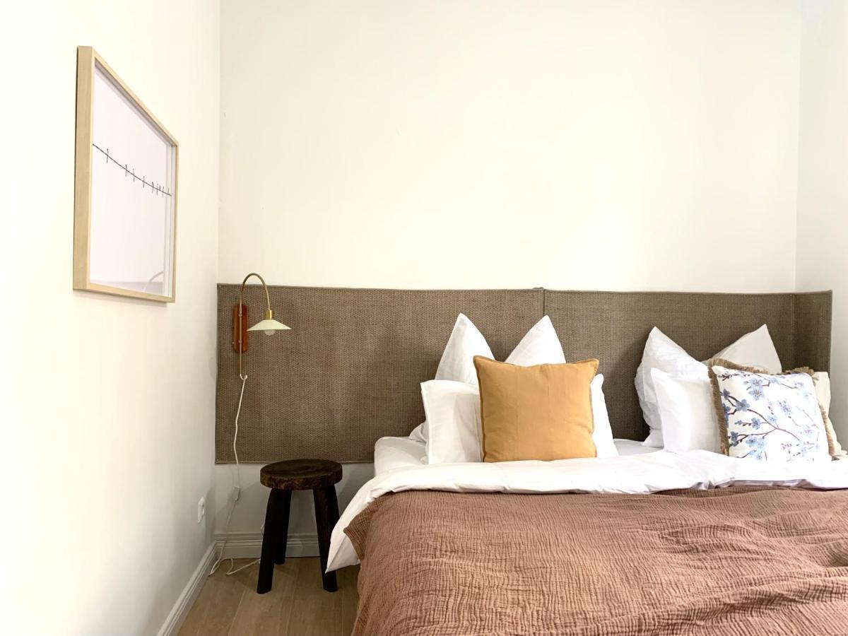 Cosy, Spacious, And Apartment